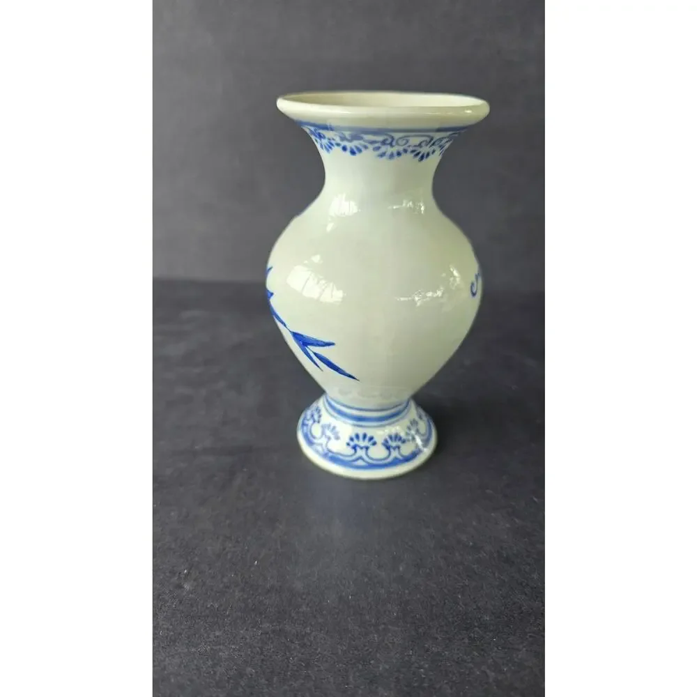 Vintage Blue White Porcelain Mini Bud Vase Asian Floral Bamboo Table Decor